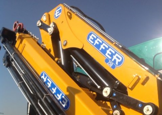 Hydraulické nakládací jeřáby Effer 250 CL2S