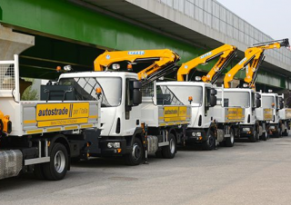 Hydraulické nakládací jeřáby Effer 65 1S