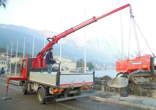 Hydraulické nakládací jeřáby Cormach 6800 E3