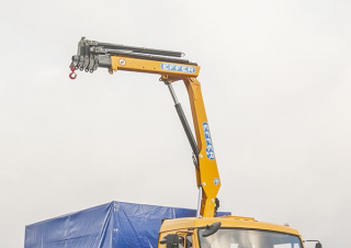 Hydraulické nakládací jeřáby Effer 80 3S