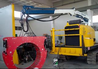 Hydraulické nakládací jeřáby Cormach 8700 E1