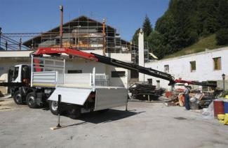 Hydraulické nakládací jeřáby Fassi F 335 A 2.27 e-dynamic