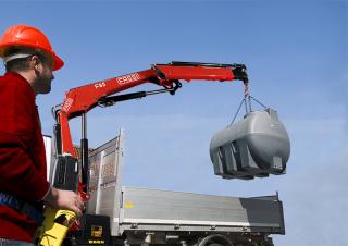 Hydraulické nakládací jeřáby Fassi F 85 B 1.25 dynamic