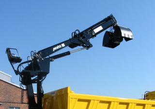 Hydraulické nakládací jeřáby MKG HLK 125 a1