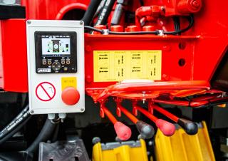 Hydraulické nakládací jeřáby MKG HLK 761 SHP a8
