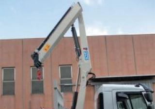 Hydraulické nakládací jeřáby Pesci SE 128 H2B3