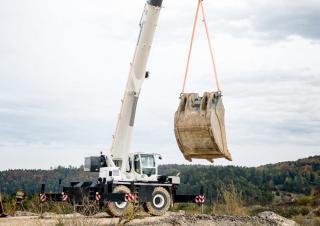 Jeřáby pro těžký terén Liebherr LRT 1090-2.1