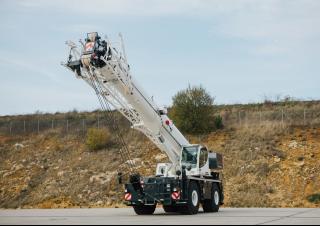 Jeřáby pro těžký terén Liebherr LRT 1100-2.1