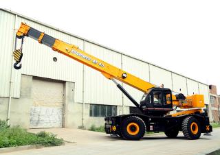Jeřáby pro těžký terén Escorts RT-40