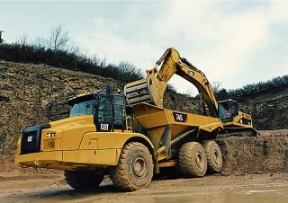 Kloubové dampry Caterpillar 745