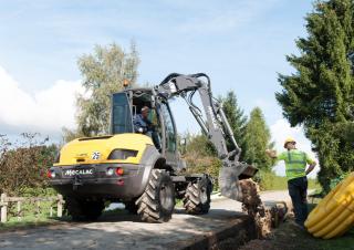 Kolová rypadla Mecalac 12 MTX