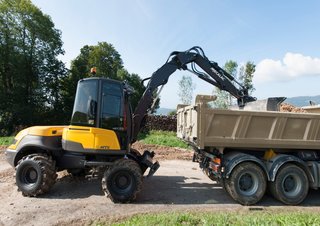 Kolová rypadla Mecalac 12 MTX