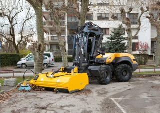 Kolová rypadla Mecalac 12MTX