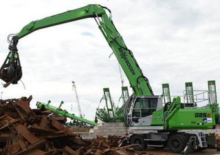 Manipulátory s materiálem Sennebogen 825M E 