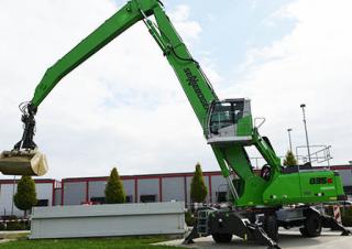 Manipulátory s materiálem Sennebogen 835M E