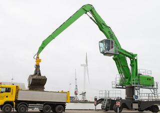 Manipulátory s materiálem Sennebogen 870M E Hybrid 