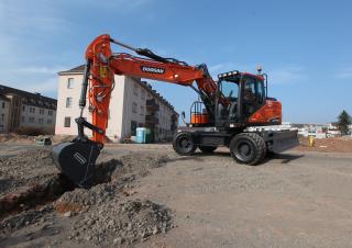 Kolová rypadla Doosan DX 140 W