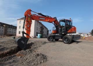 Kolová rypadla Doosan DX140W-5