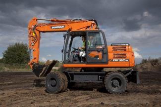 Kolová rypadla Doosan DX160W-3