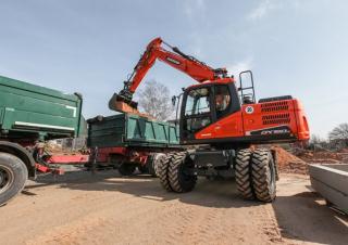 Kolová rypadla Doosan DX160W-5