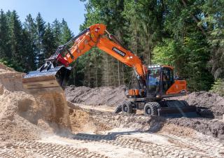 Kolová rypadla Doosan DX190W-7