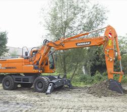 Kolová rypadla Doosan DX210W