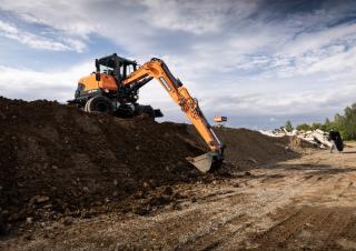 Kolová rypadla Doosan DX57W-7