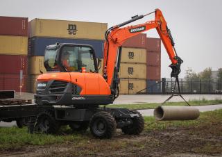 Kolová rypadla Doosan DX57W