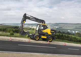 Kolová rypadla Volvo EW180E
