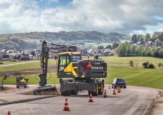 Kolová rypadla Volvo EWR170E
