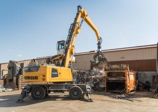 Manipulátory s materiálem Liebherr LH 30 M Industry Litronic