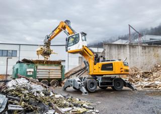 Manipulátory s materiálem Liebherr LH 35 M Industry Litronic
