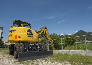 Kolová rypadla Komatsu PW98MR-10