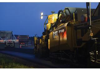 Kolové finišery Caterpillar AP1000F