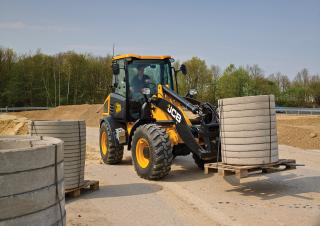 Kolové nakladače JCB 407
