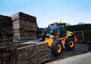 Kolové nakladače JCB 417 HT