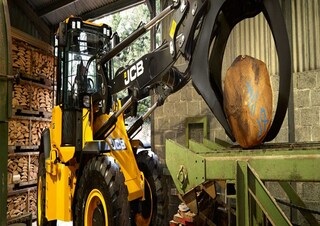 Kolové nakladače JCB 417 HT