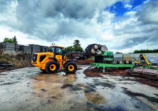 Kolové nakladače JCB 427 ZX