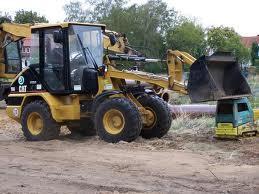 Kolové nakladače Caterpillar 906H