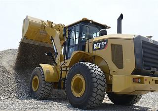 Kolové nakladače Caterpillar 918M