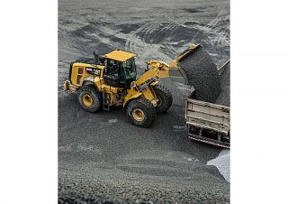 Kolové nakladače Caterpillar 966M