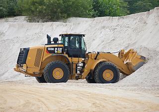 Kolové nakladače Caterpillar 980M