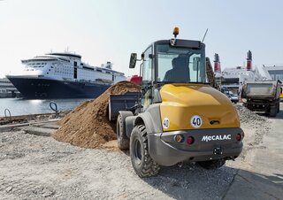 Kolové nakladače Mecalac AF1050
