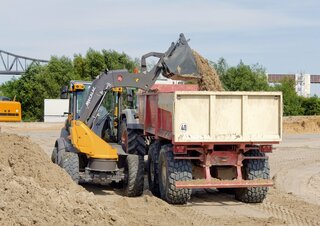 Kolové nakladače Mecalac AS900