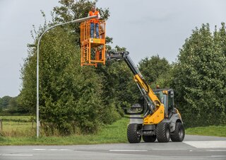 Kolové nakladače Mecalac AS900tele