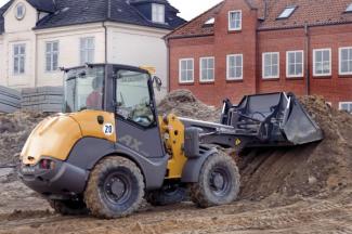 Kolové nakladače Ahlmann AX 700