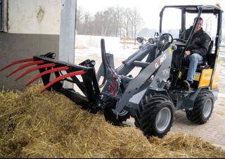 Kolové nakladače Giant D 263 S