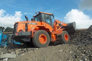 Kolové nakladače Doosan DL250-3