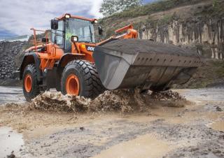 Kolové nakladače Doosan DL450-5