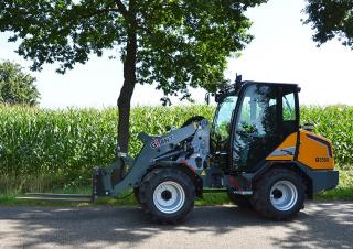 Kolové nakladače Giant G3500